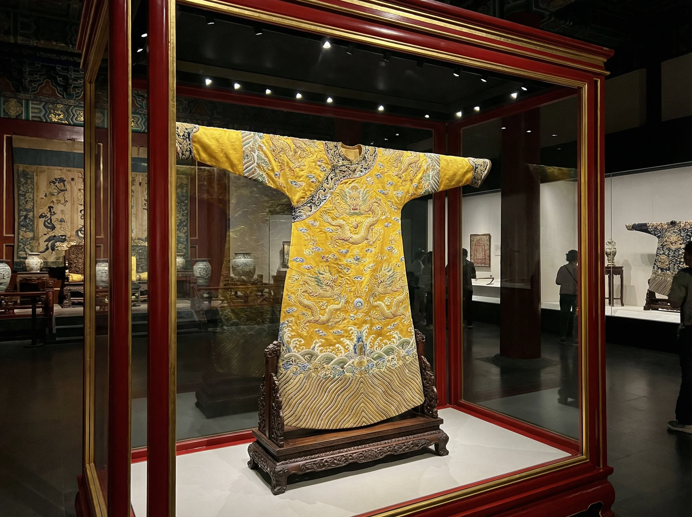 清代帝王龙袍展示 - 84棋牌 与皇家纹饰